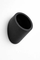 Hanging Wally Puk Wandpflanzschale Schwarz aus Fiberstone – Seitenansicht