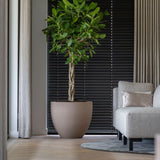 Jesslyn Pflanzkübel Taupe aus Fiberstone – Outdoor-Setting