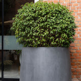 Jumbo Patt Pflanzkübel Grau aus Fiberstone – große Ausführung Detailansicht