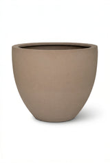 Jesslyn Pflanzkübel Taupe aus Fiberstone – freigestellt [mc]