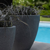 Jesslyn Granite Pflanzkübel Midnight Schwarz aus Fiberstone – Detailansicht