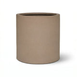 Max Pflanzkübel Taupe aus Fiberstone – freigestellt