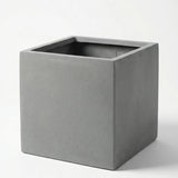 Mini Block Pflanzkübel Grau aus Fiberstone – quadratischer Kübel freigestellt [mc]