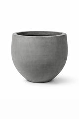Orb Pflanzkübel Grau aus Fiberstone – Kugelform freigestellt