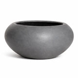 Cora Pflanzschale Grau aus Fiberstone – im Lifestyle-Setting