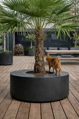 Seating Circle Sitzhocker & Pflanzkübel Schwarz aus Fiberstone – Seitenansicht