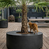 Seating Circle Sitzhocker & Pflanzkübel Schwarz aus Fiberstone – Seitenansicht